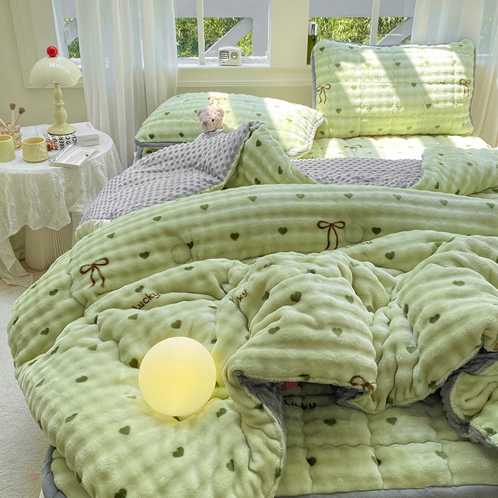 91家纺网 家纺一手货源 找家纺 眠势力 2025新款兔兔绒豆豆被子冬被芯加绒兔毛绒加厚保暖被褥 爱心绿【兔兔绒豆豆被】