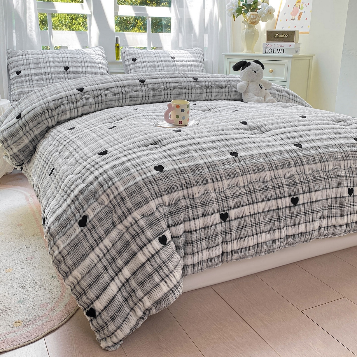 91家纺网 家纺一手货源 找家纺 眠势力 2025新款兔兔绒豆豆被子冬被芯加绒兔毛绒加厚保暖被褥 格子爱心【兔兔绒豆豆被】