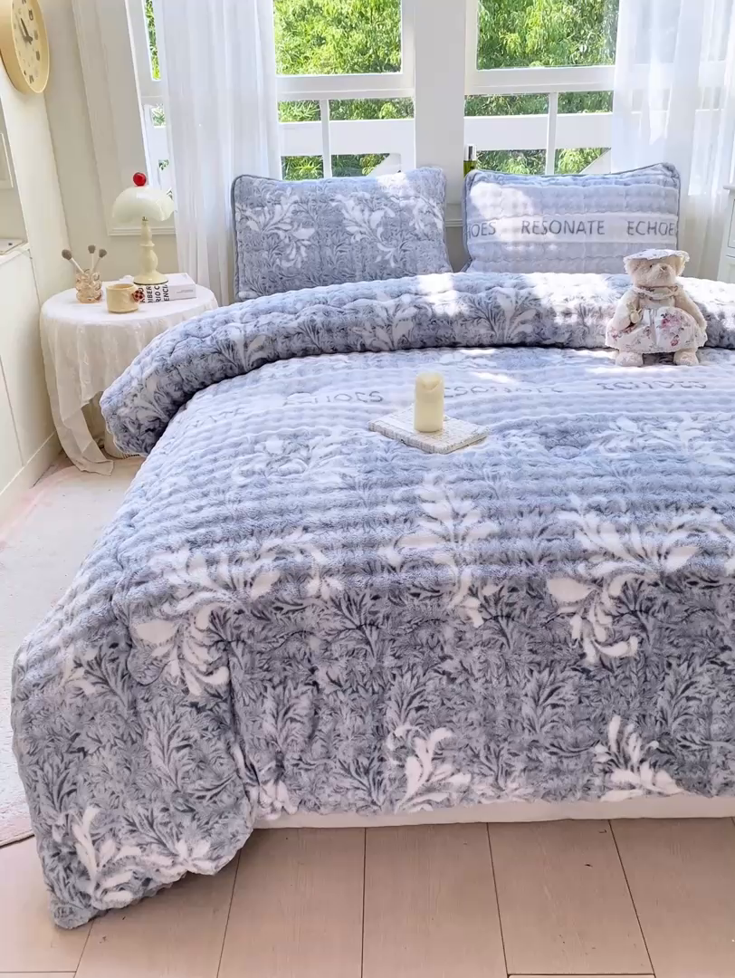 91家纺网 家纺一手货源 找家纺 眠势力 2025新款兔兔绒豆豆被子冬被芯加绒兔毛绒加厚保暖被褥 雅韵【兔兔绒豆豆被】