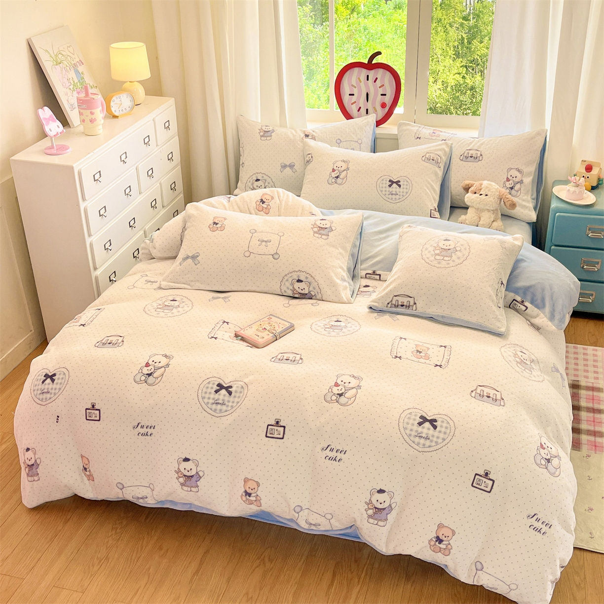 91家纺网 家纺一手货源 找家纺 云棉坊 2025新款高克重卡通牛奶绒四件套-印花系列 波点熊