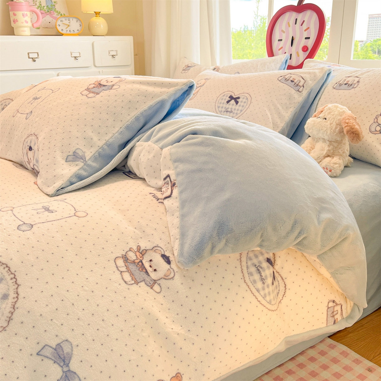 91家纺网 家纺一手货源 找家纺 云棉坊 2025新款高克重卡通牛奶绒四件套-印花系列 波点熊