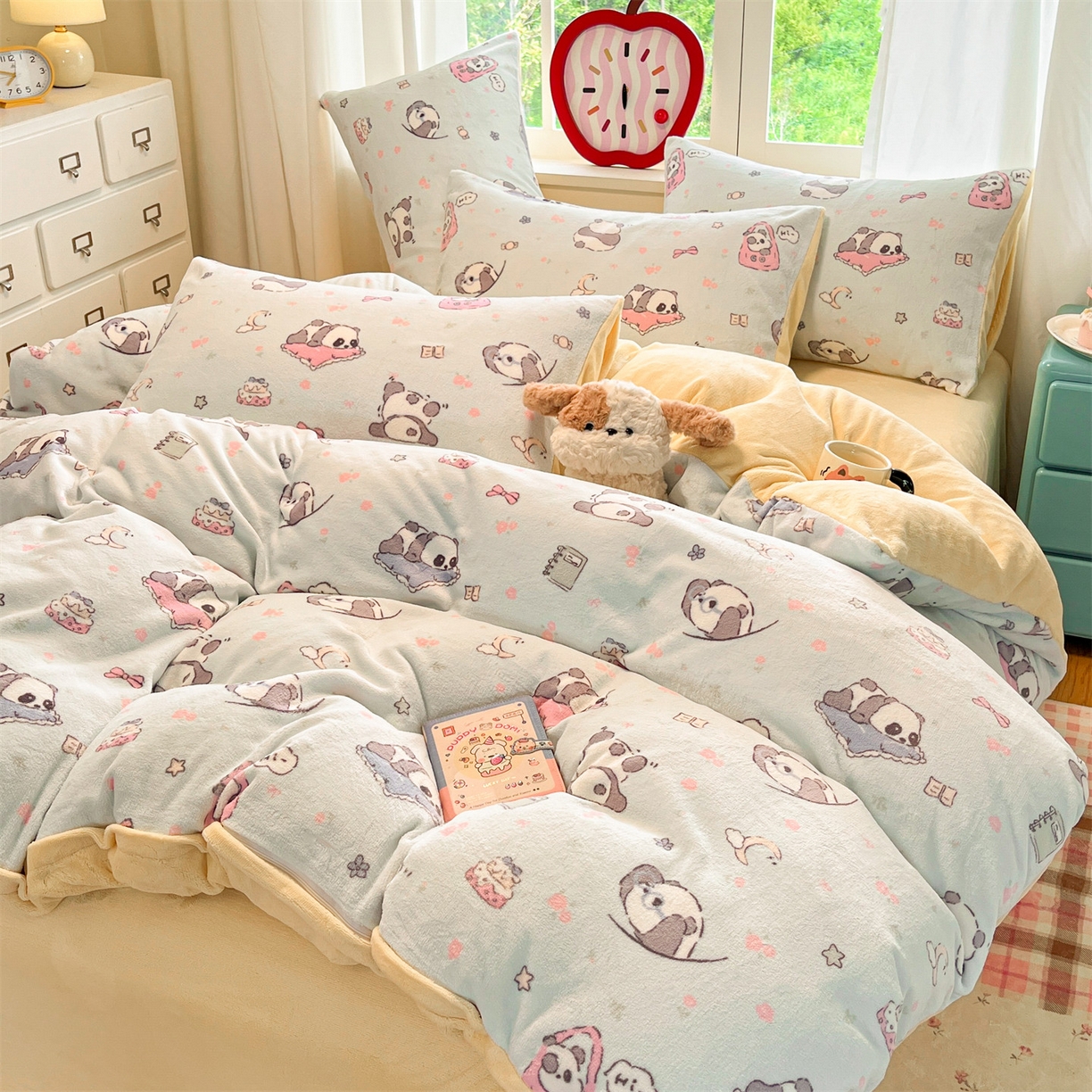91家纺网 家纺一手货源 找家纺 云棉坊 2025新款高克重卡通牛奶绒四件套-印花系列 打趣熊猫
