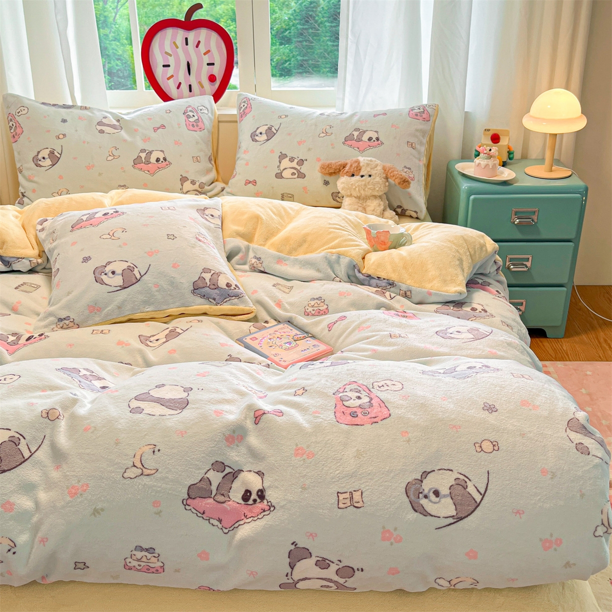 91家纺网 家纺一手货源 找家纺 云棉坊 2025新款高克重卡通牛奶绒四件套-印花系列 打趣熊猫
