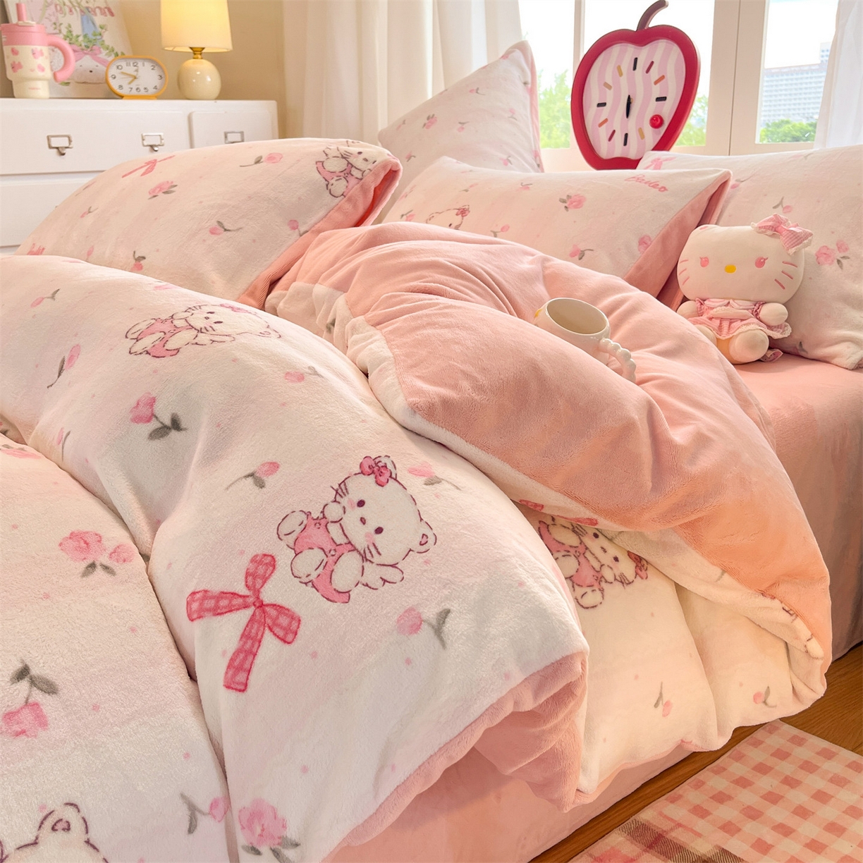 91家纺网 家纺一手货源 找家纺 云棉坊 2025新款高克重卡通牛奶绒四件套-印花系列 粉色kt
