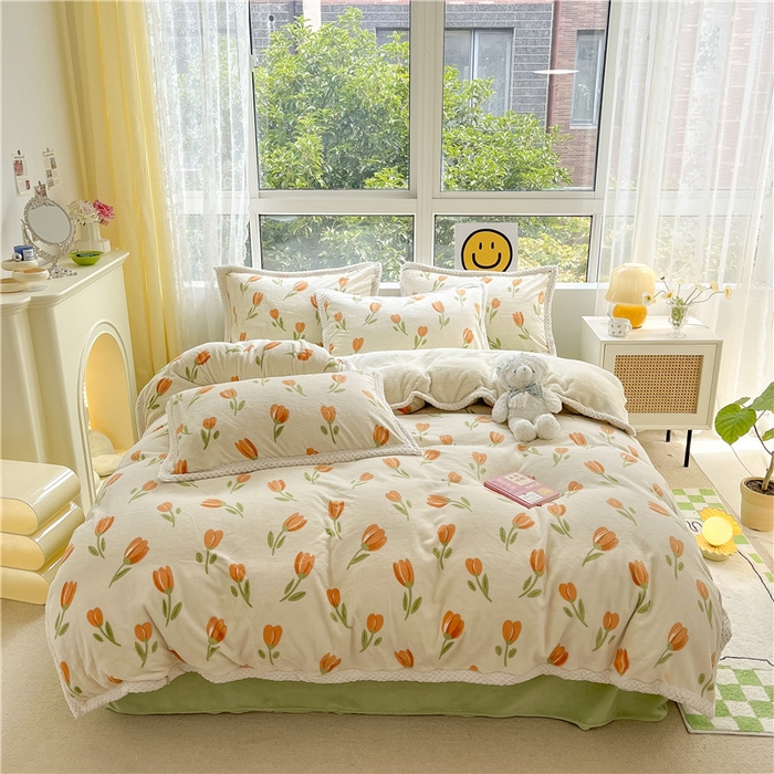 91家纺网 家纺一手货源 找家纺 琪格格纺织 2025新款A牛奶绒B兔兔绒保暖印花四件套 大包边绒春花浪漫