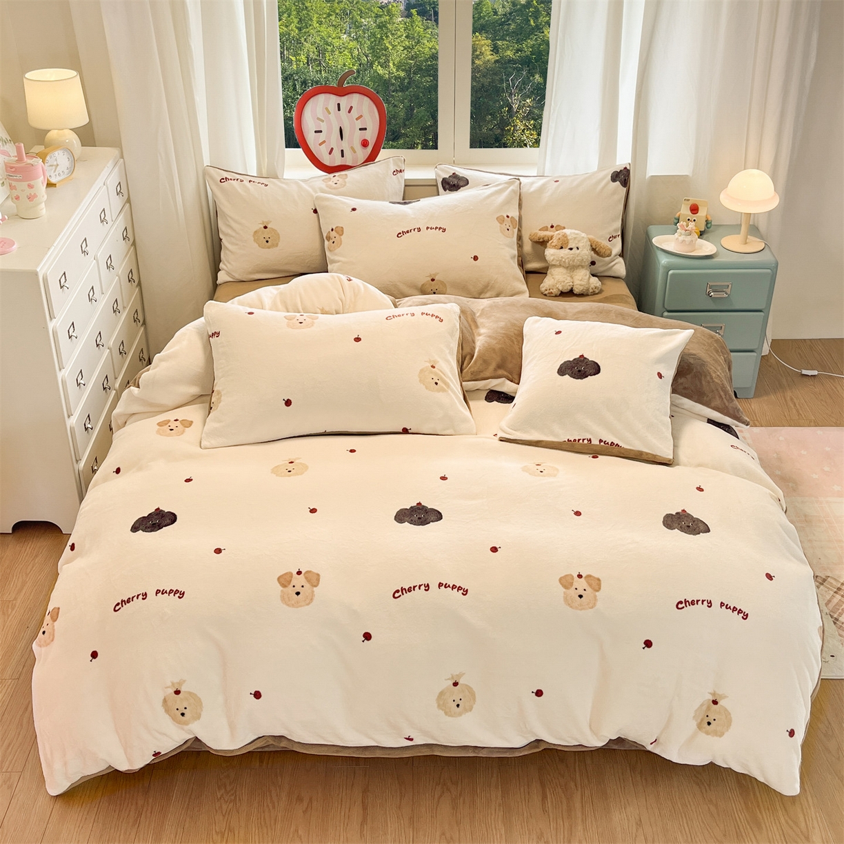 91家纺网 家纺一手货源 找家纺 云棉坊 2025新款高克重卡通牛奶绒四件套-印花系列 精灵仔