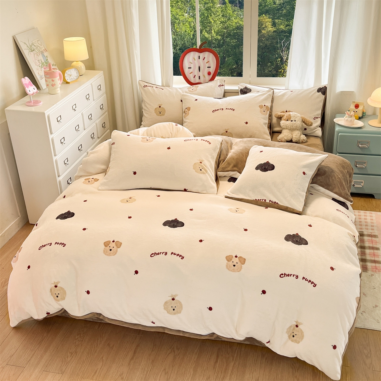 91家纺网 家纺一手货源 找家纺 云棉坊 2025新款高克重卡通牛奶绒四件套-印花系列 精灵仔