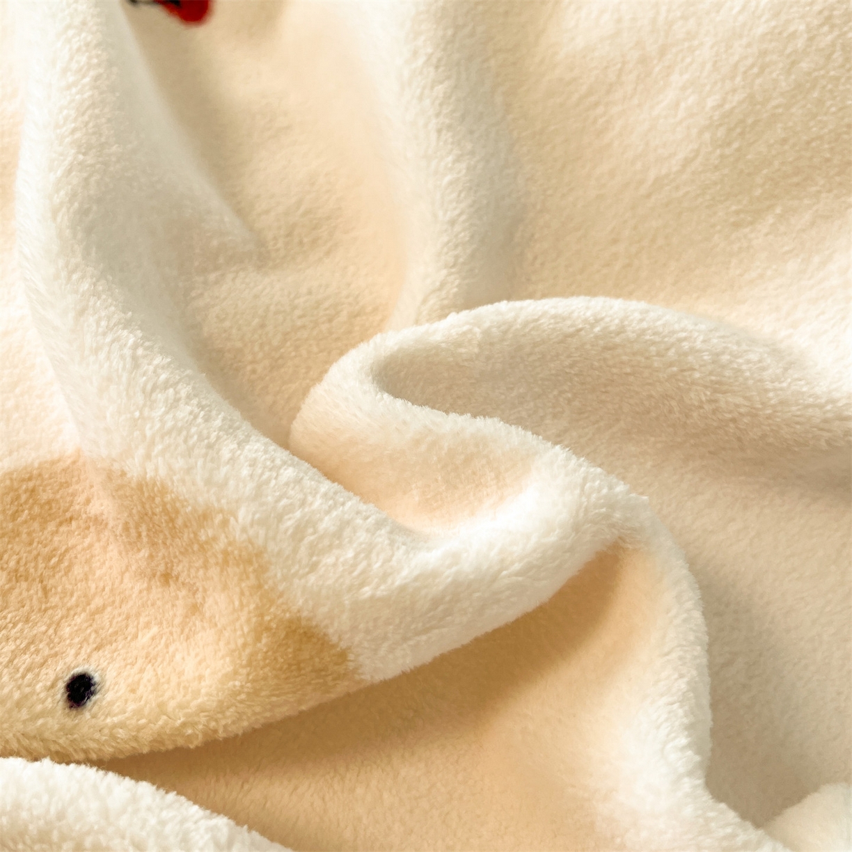 91家纺网 家纺一手货源 找家纺 云棉坊 2025新款高克重卡通牛奶绒四件套-印花系列 精灵仔