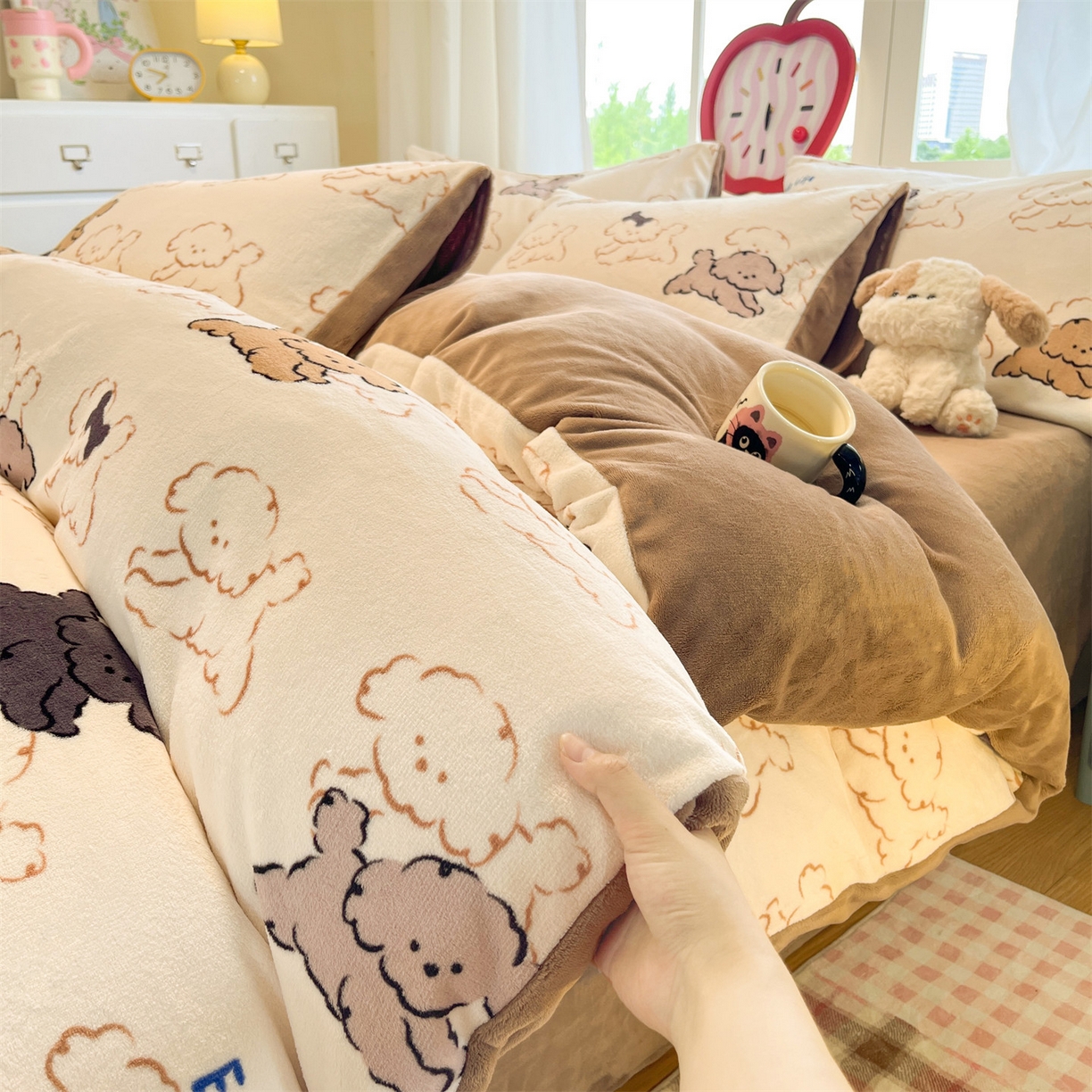 91家纺网 家纺一手货源 找家纺 云棉坊 2025新款高克重卡通牛奶绒四件套-印花系列 开心狗