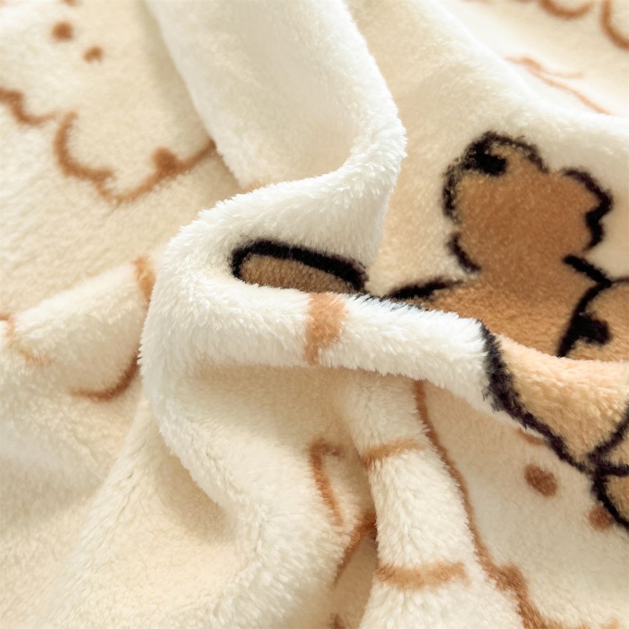 91家纺网 家纺一手货源 找家纺 云棉坊 2025新款高克重卡通牛奶绒四件套-印花系列 开心狗