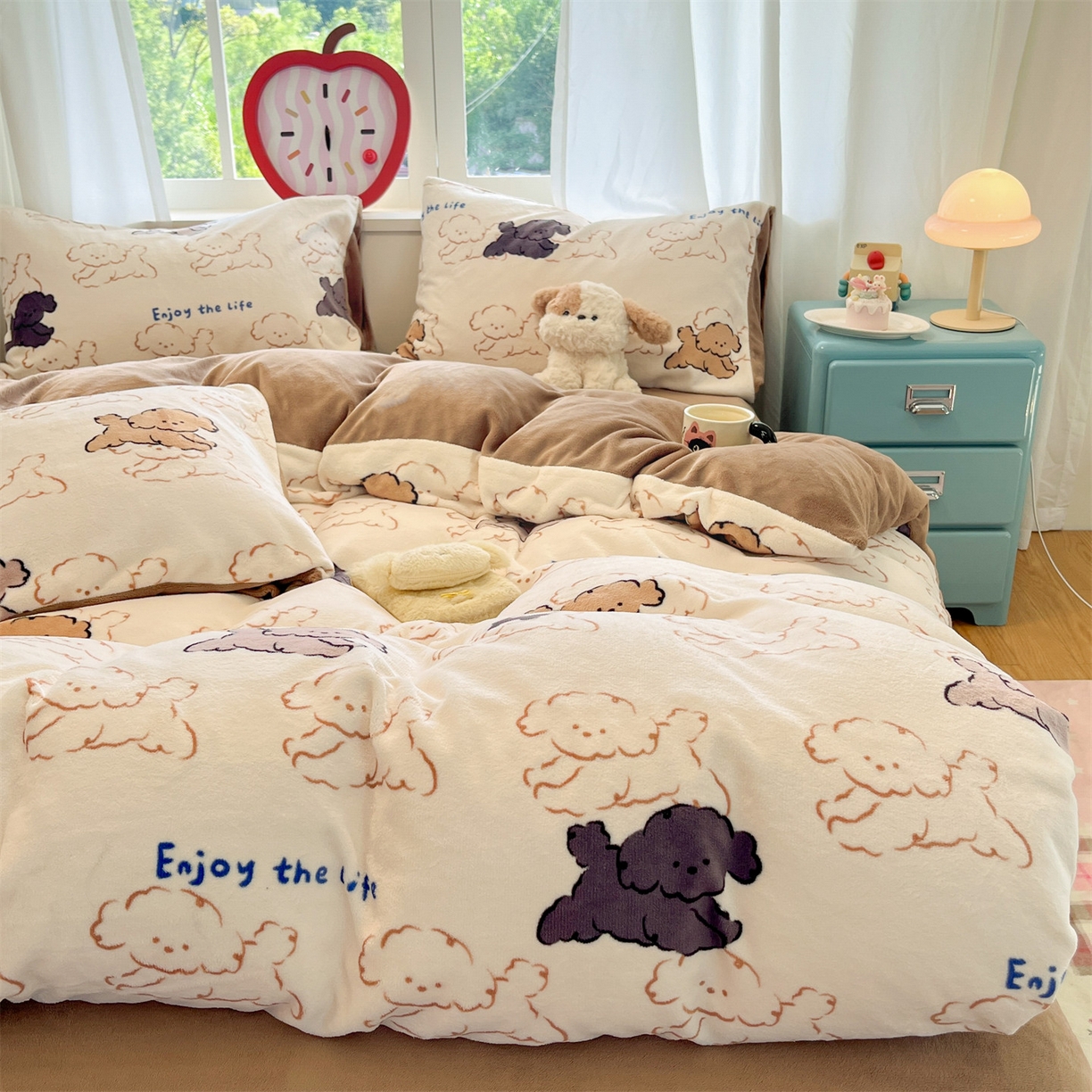 91家纺网 家纺一手货源 找家纺 云棉坊 2025新款高克重卡通牛奶绒四件套-印花系列 开心狗