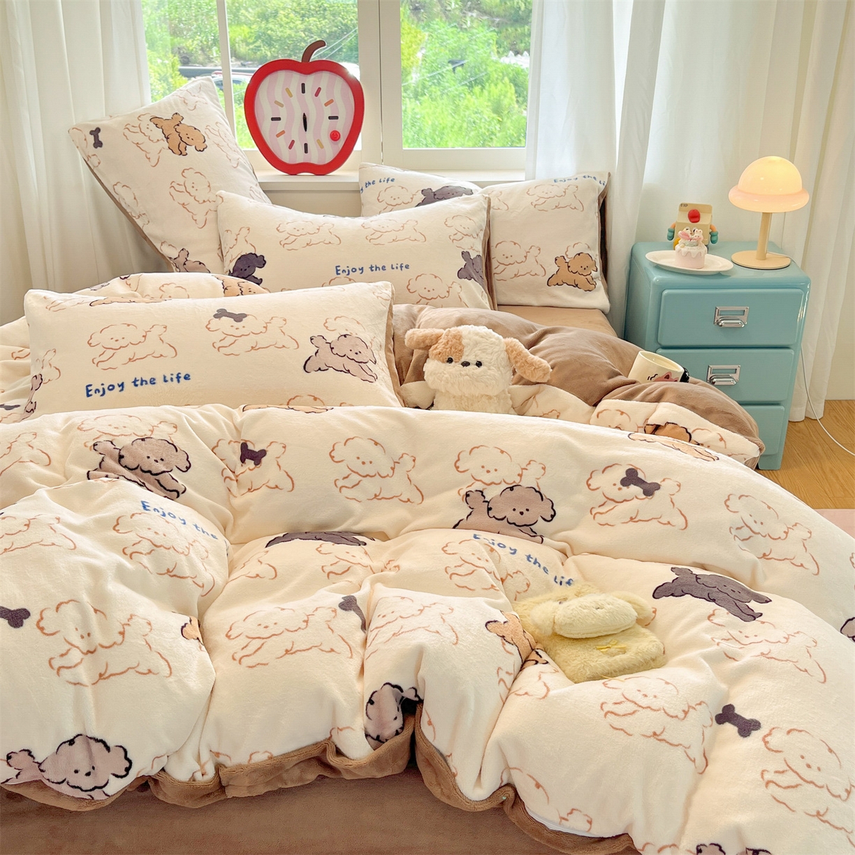 91家纺网 家纺一手货源 找家纺 云棉坊 2025新款高克重卡通牛奶绒四件套-印花系列 开心狗