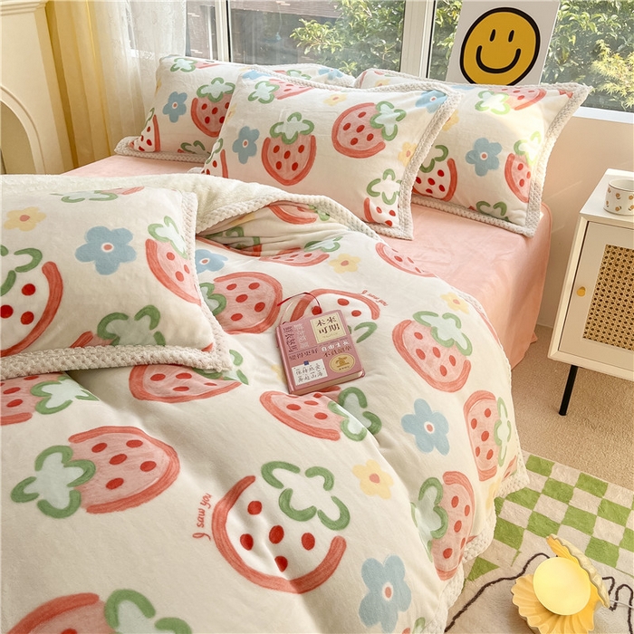 91家纺网 家纺一手货源 找家纺 琪格格纺织 2025新款A牛奶绒B兔兔绒保暖印花四件套 大包边绒海盐草莓