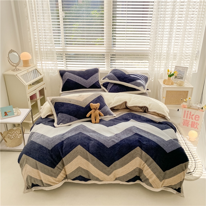 91家纺网 家纺一手货源 找家纺 琪格格纺织 2025新款A牛奶绒B兔兔绒保暖印花四件套 大包边绒几何时尚