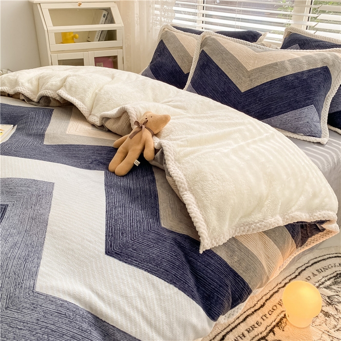 91家纺网 家纺一手货源 找家纺 琪格格纺织 2025新款A牛奶绒B兔兔绒保暖印花四件套 大包边绒几何时尚