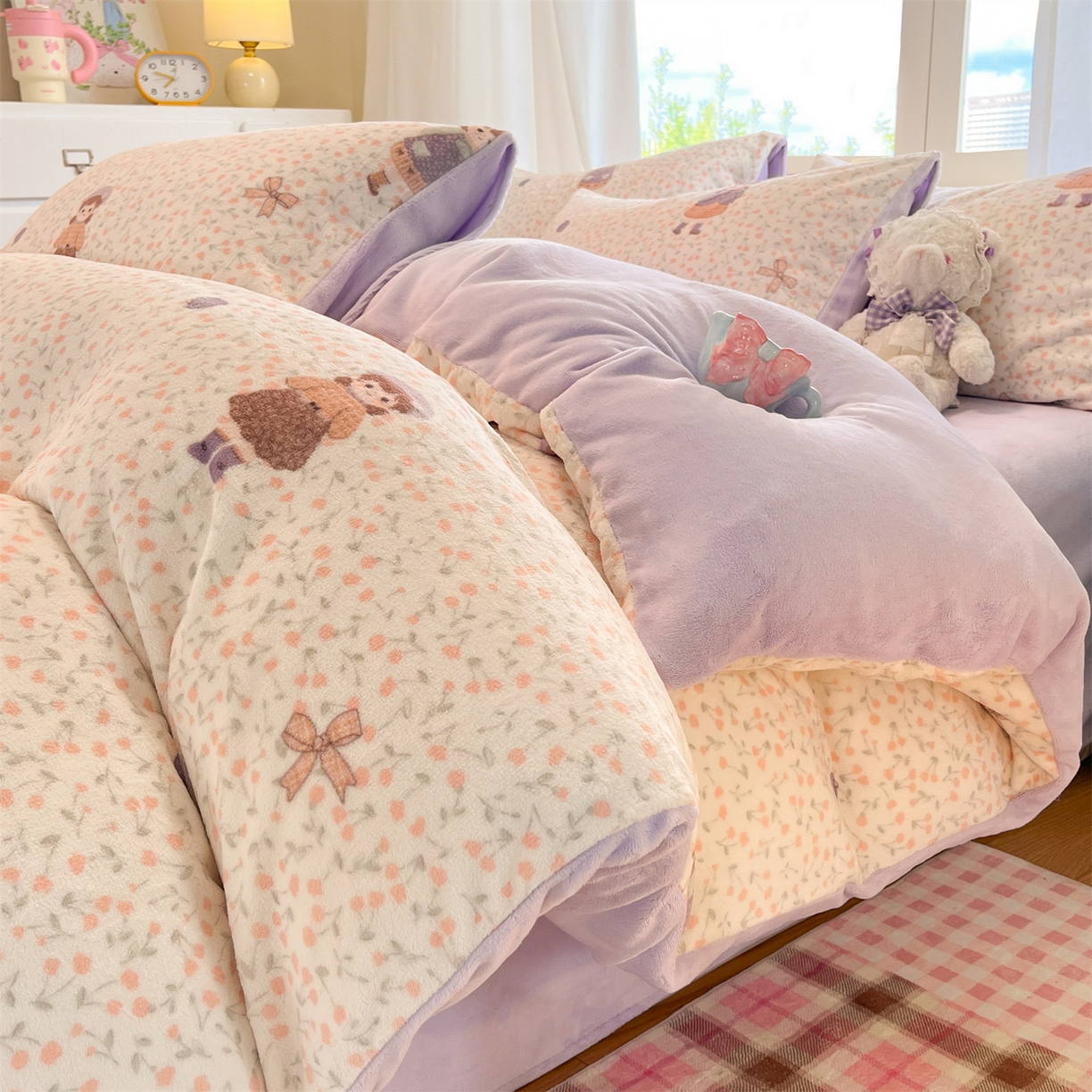 91家纺网 家纺一手货源 找家纺 云棉坊 2025新款高克重卡通牛奶绒四件套-印花系列 甜美女孩