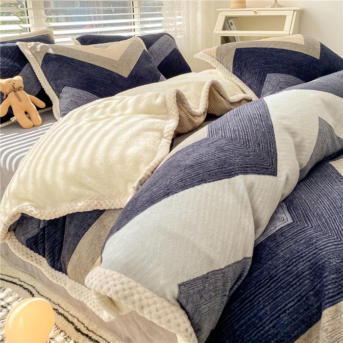 91家纺网 家纺一手货源 找家纺 琪格格纺织 2025新款A牛奶绒B兔兔绒保暖印花四件套 大包边绒几何时尚