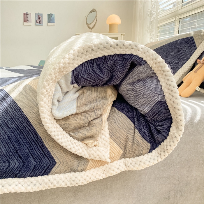 91家纺网 家纺一手货源 找家纺 琪格格纺织 2025新款A牛奶绒B兔兔绒保暖印花四件套 大包边绒几何时尚