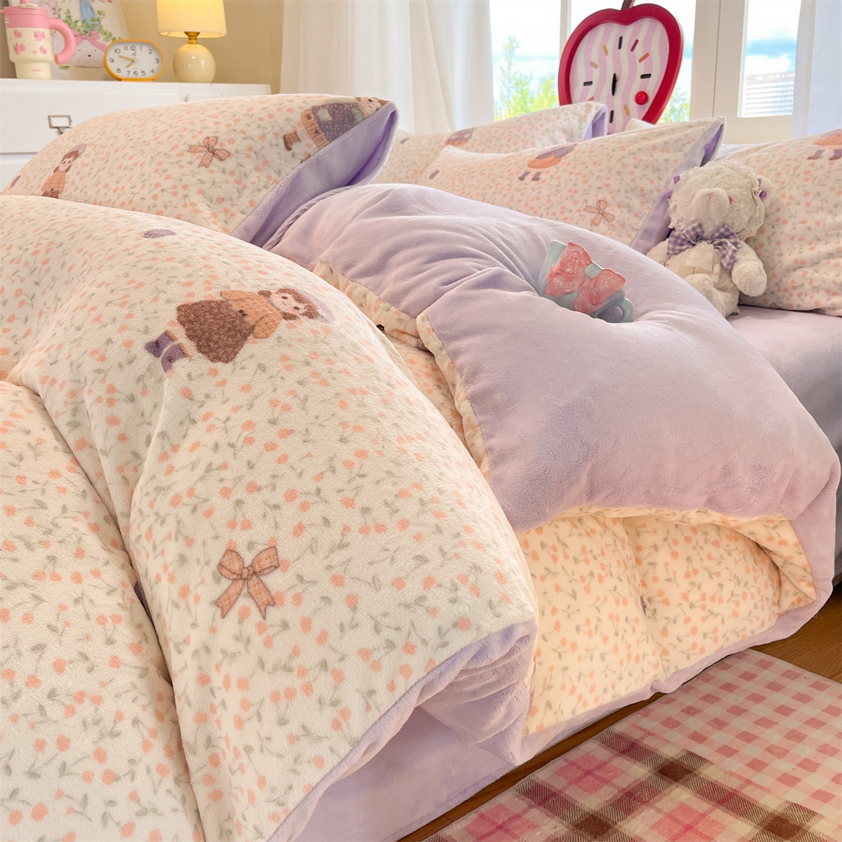 91家纺网 家纺一手货源 找家纺 云棉坊 2025新款高克重卡通牛奶绒四件套-印花系列 甜美女孩