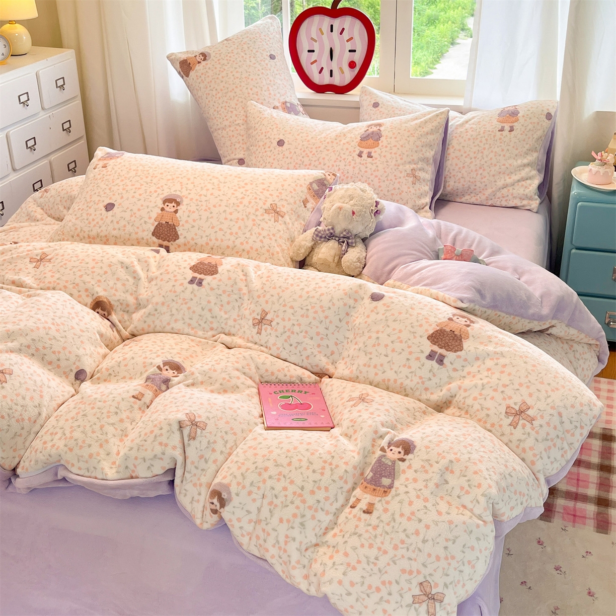 91家纺网 家纺一手货源 找家纺 云棉坊 2025新款高克重卡通牛奶绒四件套-印花系列 甜美女孩