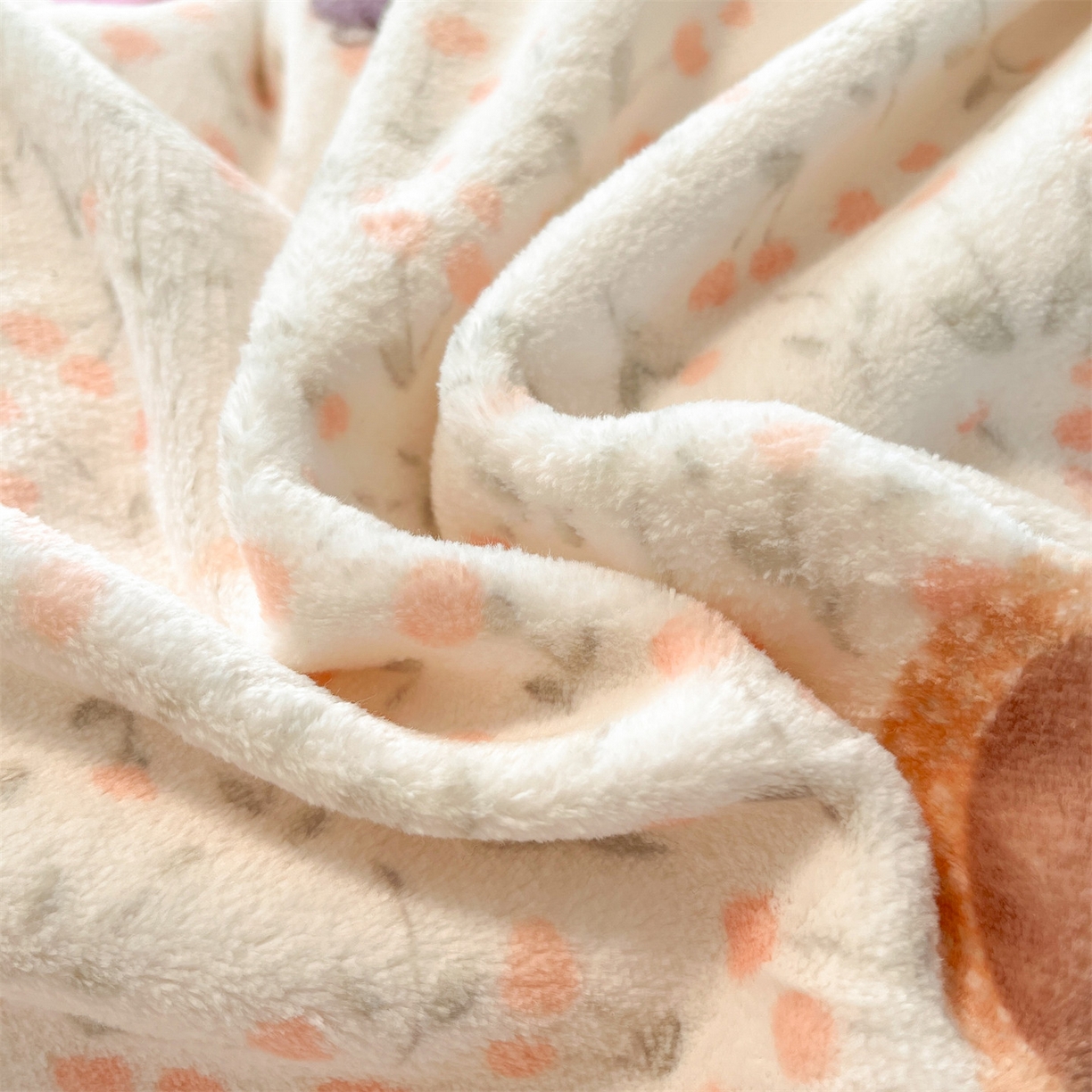 91家纺网 家纺一手货源 找家纺 云棉坊 2025新款高克重卡通牛奶绒四件套-印花系列 甜美女孩