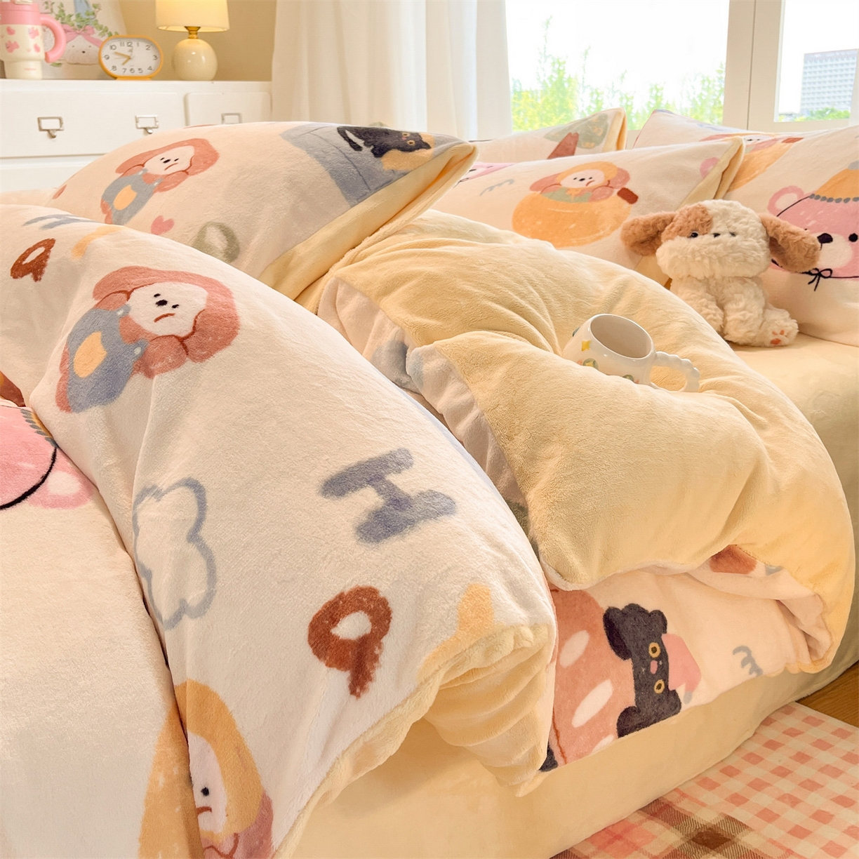 91家纺网 家纺一手货源 找家纺 云棉坊 2025新款高克重卡通牛奶绒四件套-印花系列 小甜露比