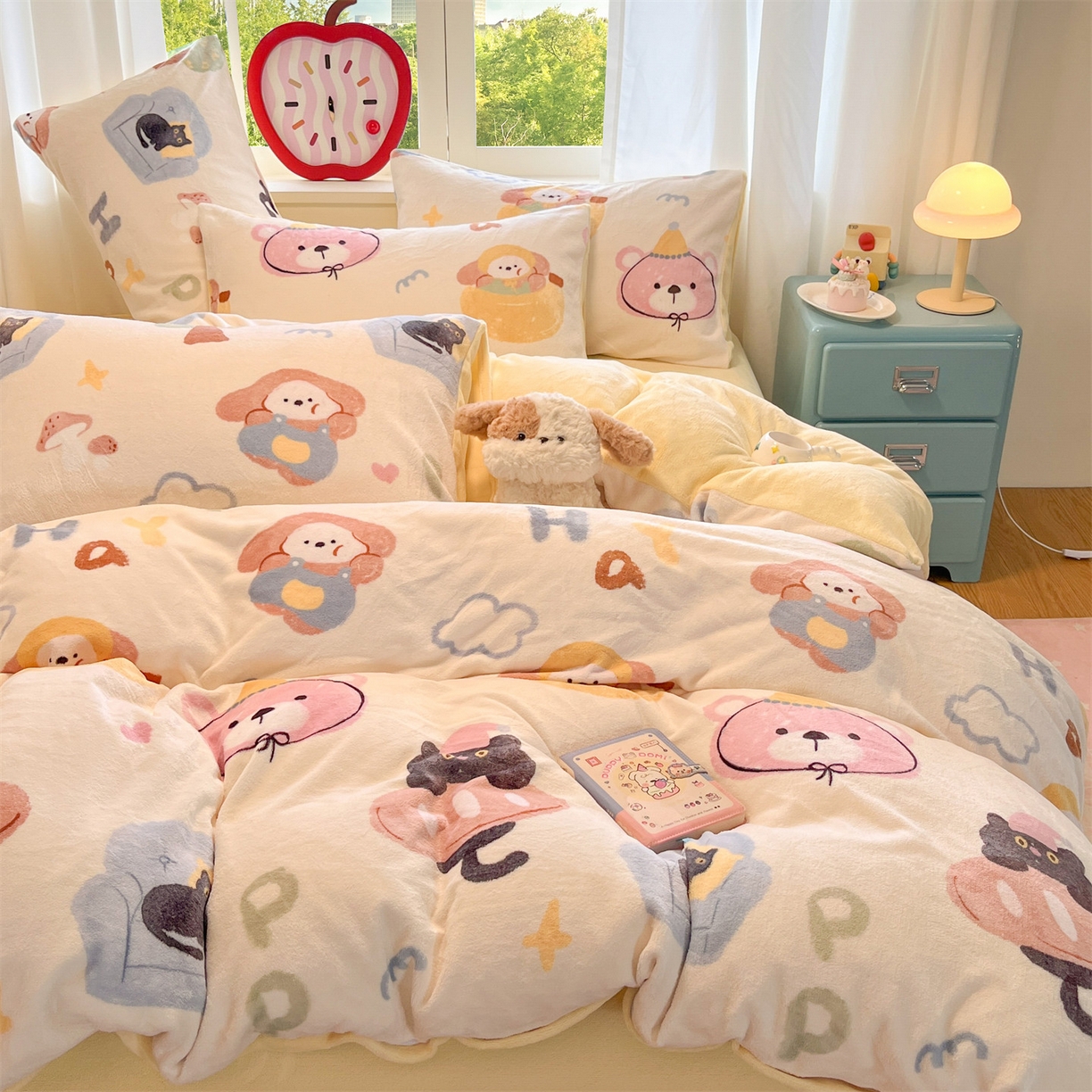 91家纺网 家纺一手货源 找家纺 云棉坊 2025新款高克重卡通牛奶绒四件套-印花系列 小甜露比