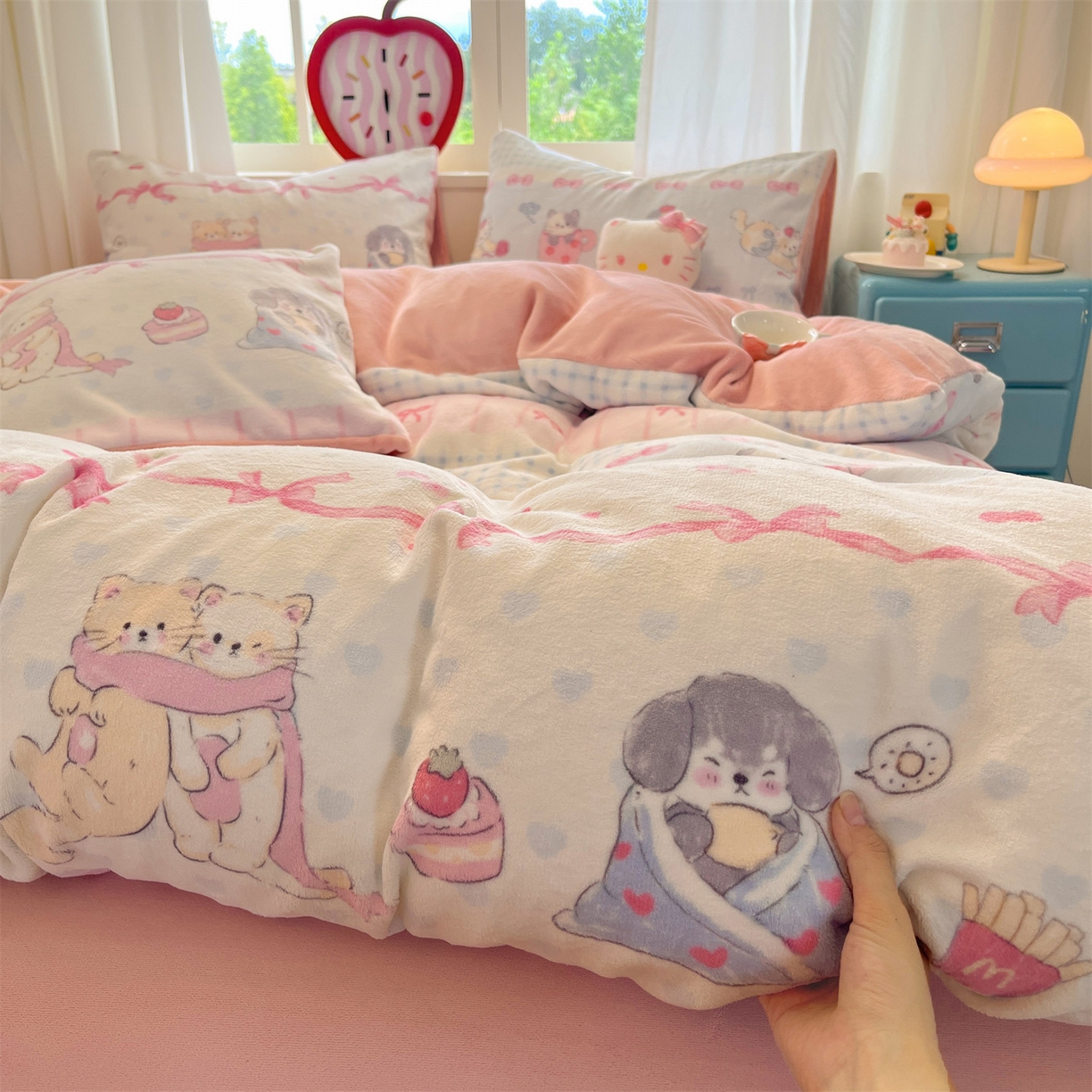 91家纺网 家纺一手货源 找家纺 云棉坊 2025新款高克重卡通牛奶绒四件套-印花系列 休闲一刻