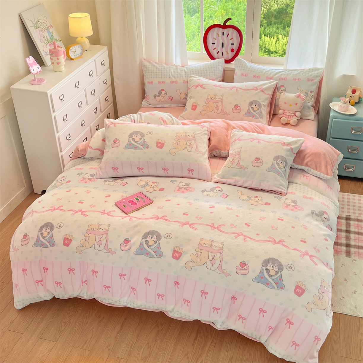 91家纺网 家纺一手货源 找家纺 云棉坊 2025新款高克重卡通牛奶绒四件套-印花系列 休闲一刻