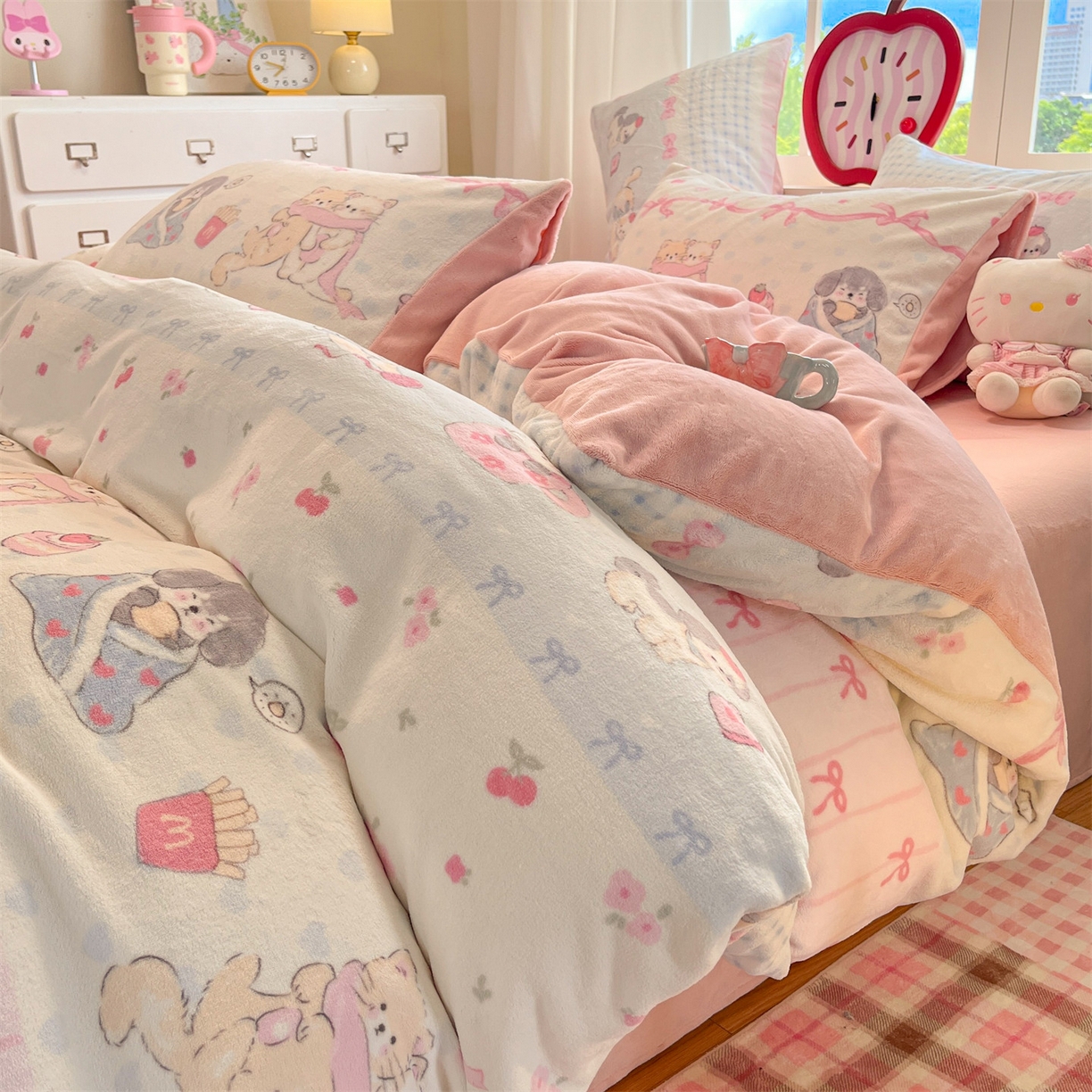 91家纺网 家纺一手货源 找家纺 云棉坊 2025新款高克重卡通牛奶绒四件套-印花系列 休闲一刻