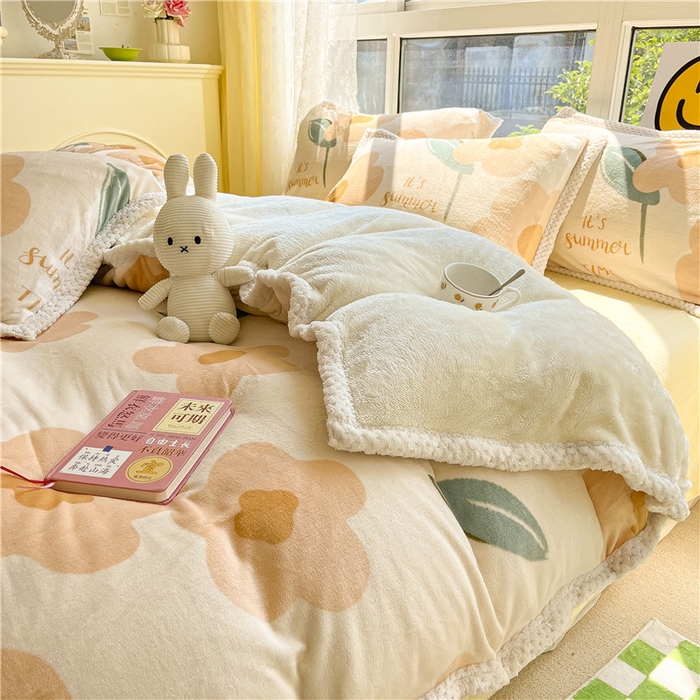 91家纺网 家纺一手货源 找家纺 琪格格纺织 2025新款A牛奶绒B兔兔绒保暖印花四件套 大包边绒微雨