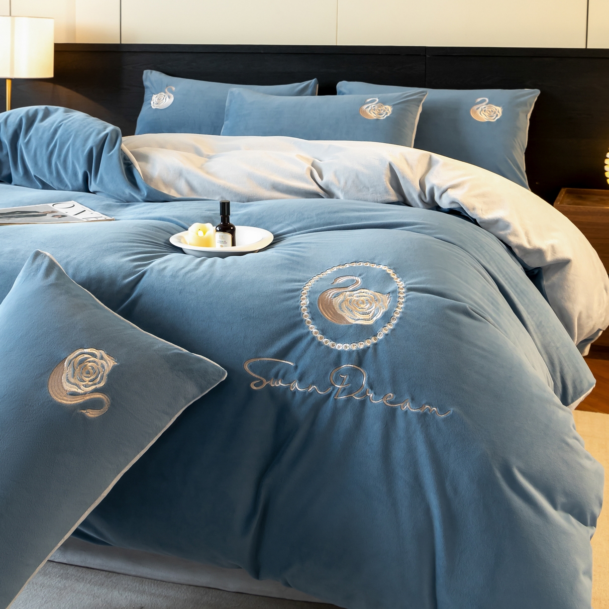 91家纺网 家纺一手货源 找家纺 （总）如一 2025新款水晶绒双拼刺绣四件套天鹅系列