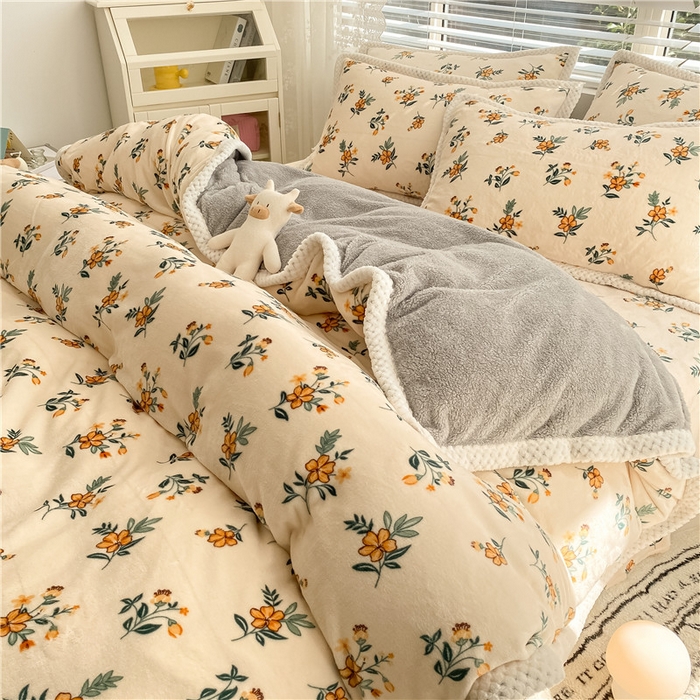 琪格格纺织 2025新款A牛奶绒B兔兔绒保暖印花四件套 大包边绒小黄花