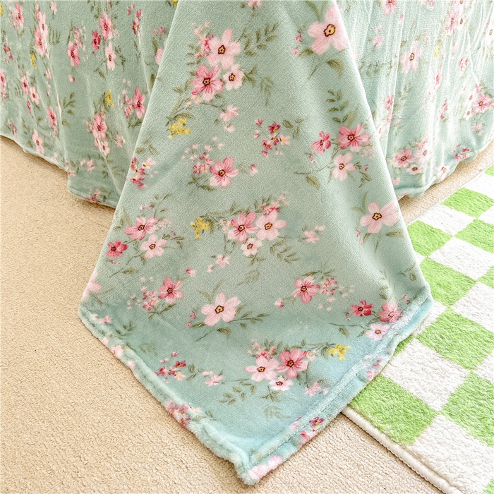 91家纺网 家纺一手货源 找家纺 琪格格纺织 2025新款A牛奶绒B兔兔绒保暖印花四件套 大包边绒小兰花