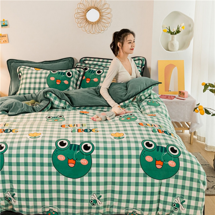 91家纺网 家纺一手货源 找家纺 琪格格纺织 2025新款A牛奶绒B兔兔绒保暖印花四件套 牛奶绒泡泡蛙一