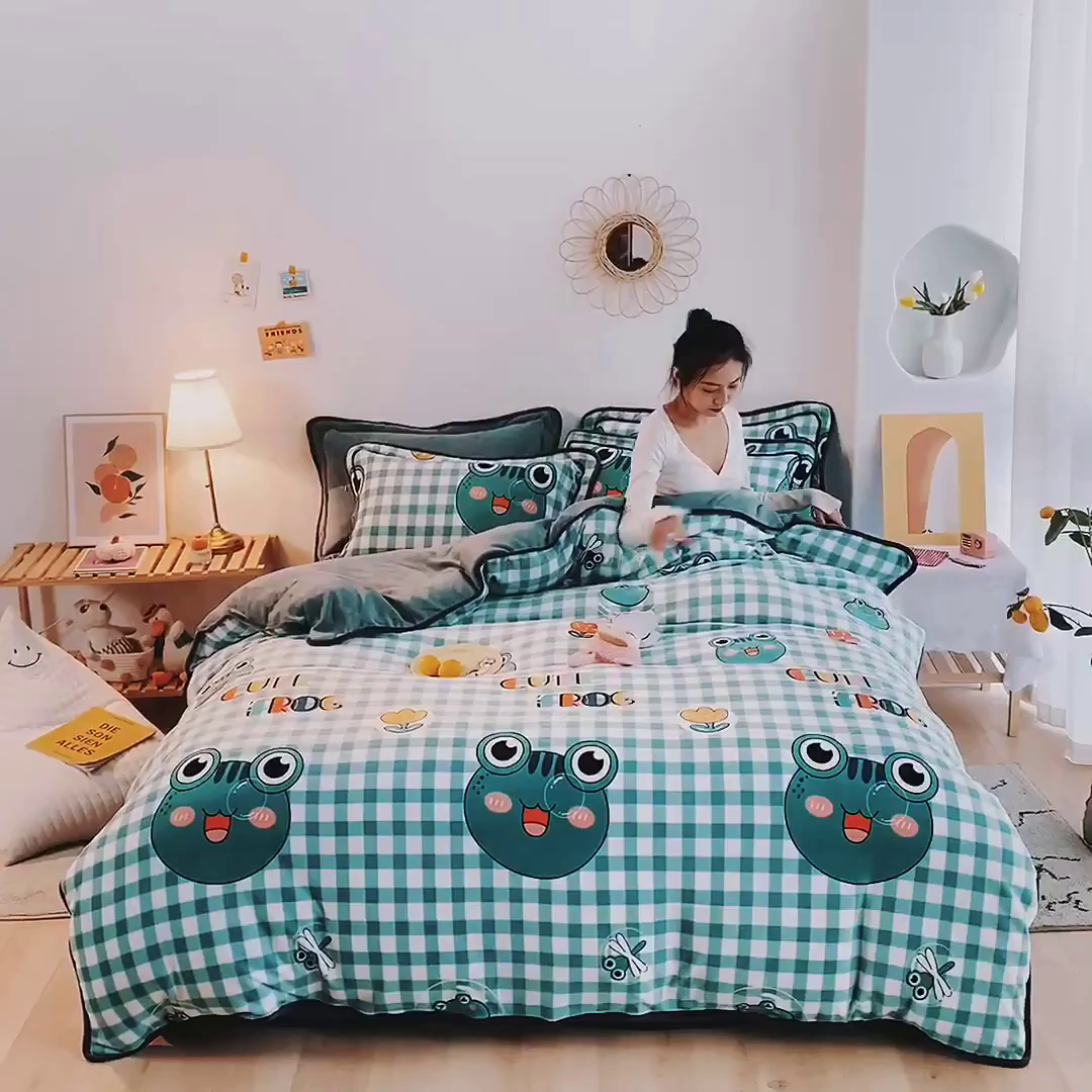 91家纺网 家纺一手货源 找家纺 琪格格纺织 2025新款A牛奶绒B兔兔绒保暖印花四件套 牛奶绒泡泡蛙一