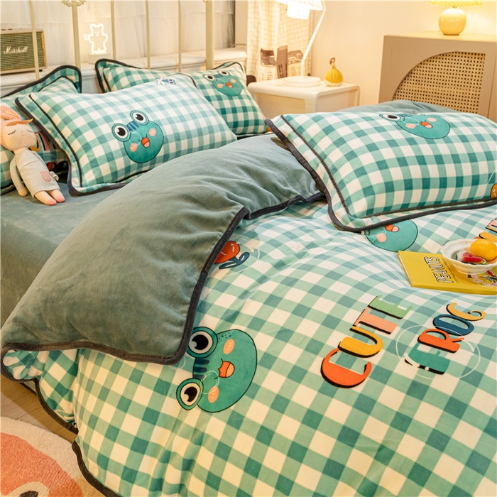 91家纺网 家纺一手货源 找家纺 琪格格纺织 2025新款A牛奶绒B兔兔绒保暖印花四件套 牛奶绒泡泡蛙二