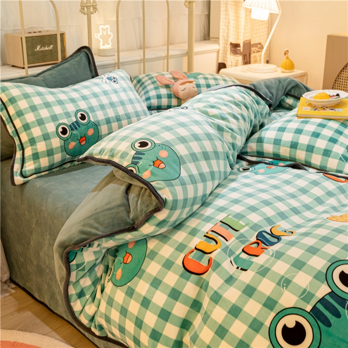 91家纺网 家纺一手货源 找家纺 琪格格纺织 2025新款A牛奶绒B兔兔绒保暖印花四件套 牛奶绒泡泡蛙二