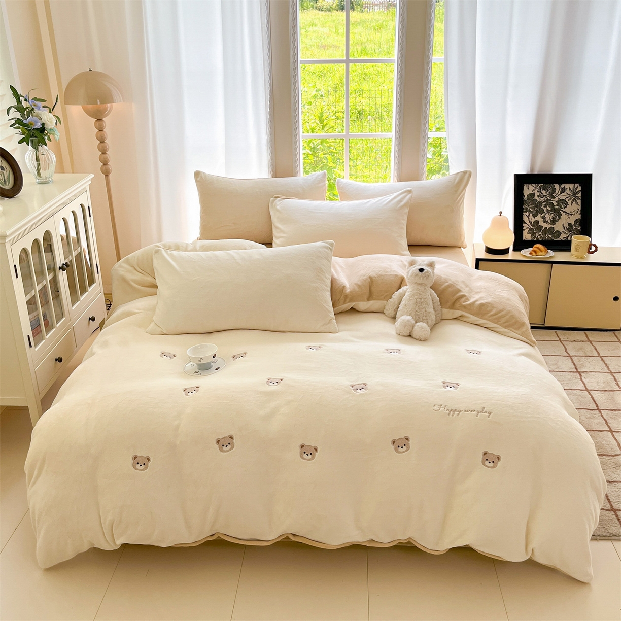 91家纺网 家纺一手货源 找家纺 （总）云棉坊 2025新款高克重牛奶绒四件套-满绣系列