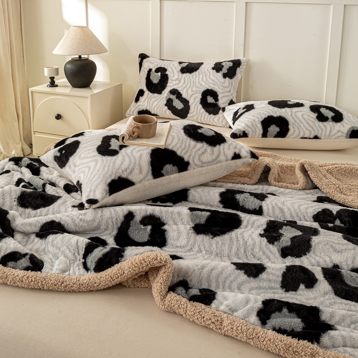 91家纺网 家纺一手货源 找家纺 眠势力 2025新款兔毛绒毛毯冬季加绒加厚盖毯兔兔绒保暖毯子带拉链-美拉德系列 都市斑迹【兔毛绒毛毯拉链款】