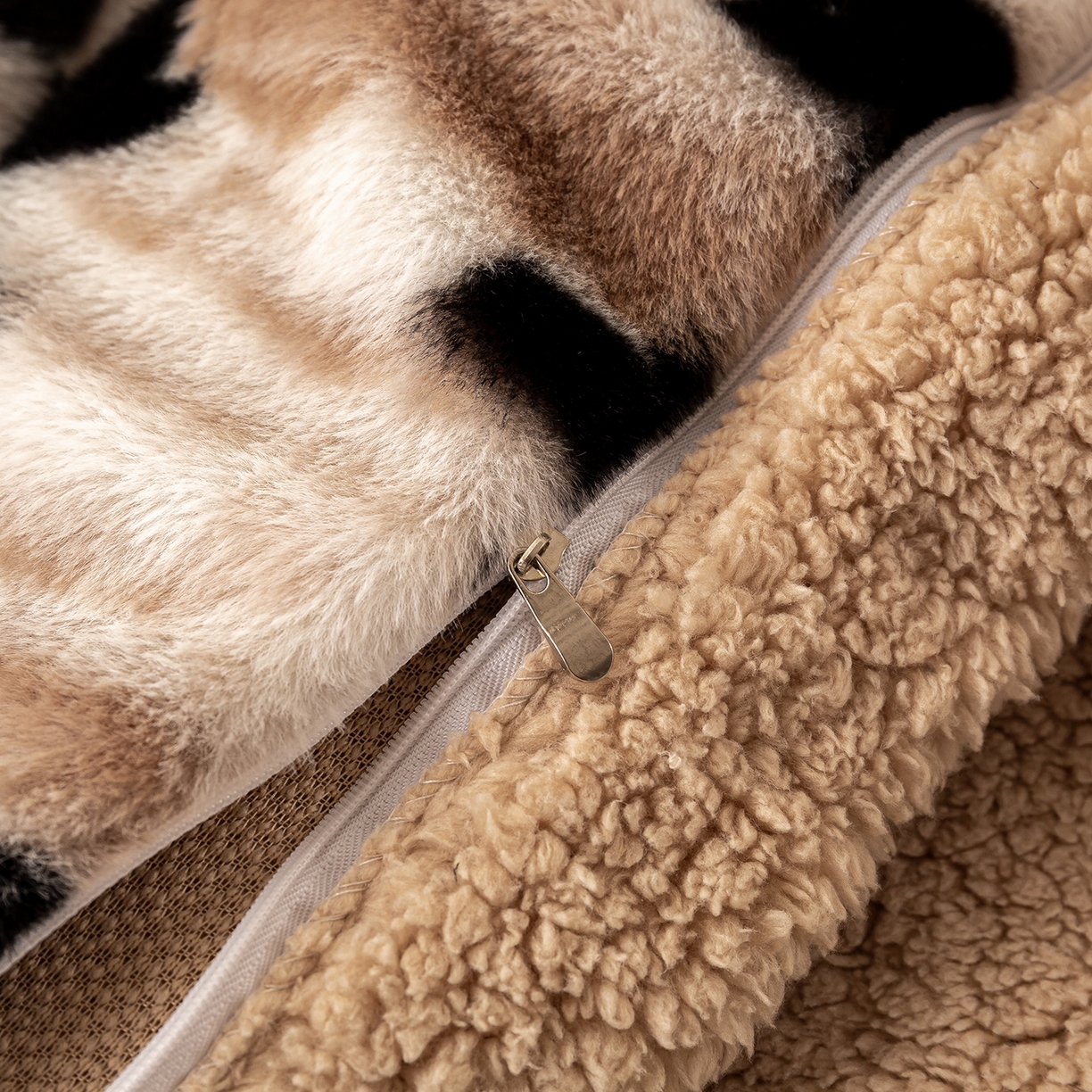 91家纺网 家纺一手货源 找家纺 眠势力 2025新款兔毛绒毛毯冬季加绒加厚盖毯兔兔绒保暖毯子带拉链-美拉德系列 墨韵【兔毛绒毛毯拉链款】