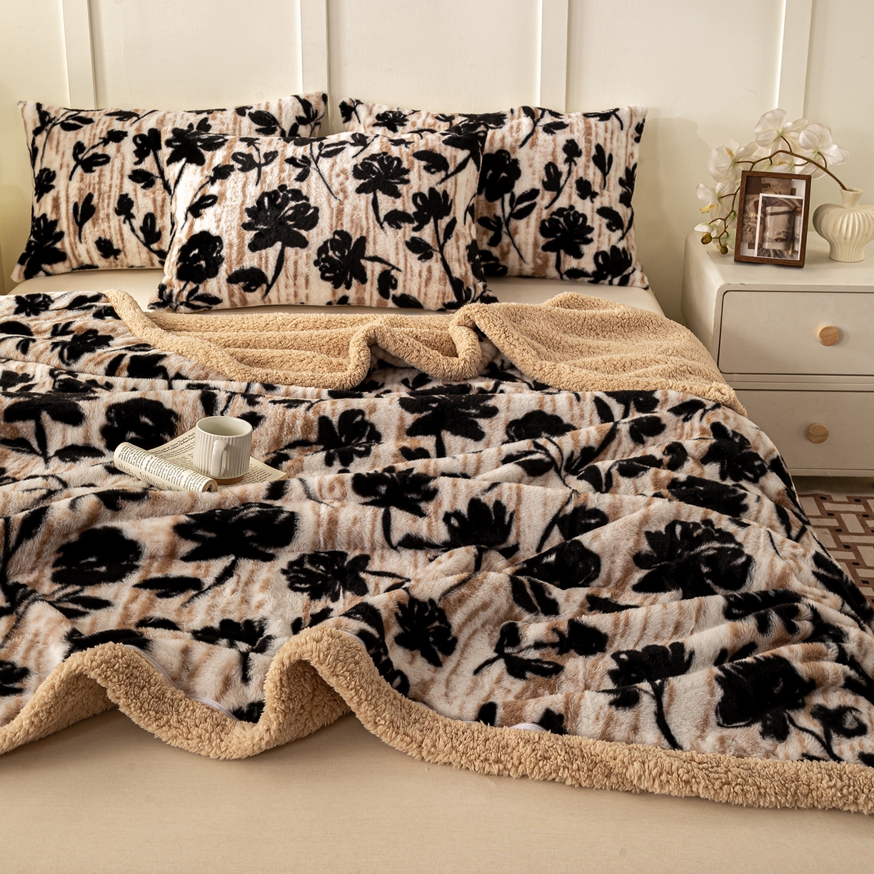 91家纺网 家纺一手货源 找家纺 眠势力 2025新款兔毛绒毛毯冬季加绒加厚盖毯兔兔绒保暖毯子带拉链-美拉德系列 墨韵【兔毛绒毛毯拉链款】