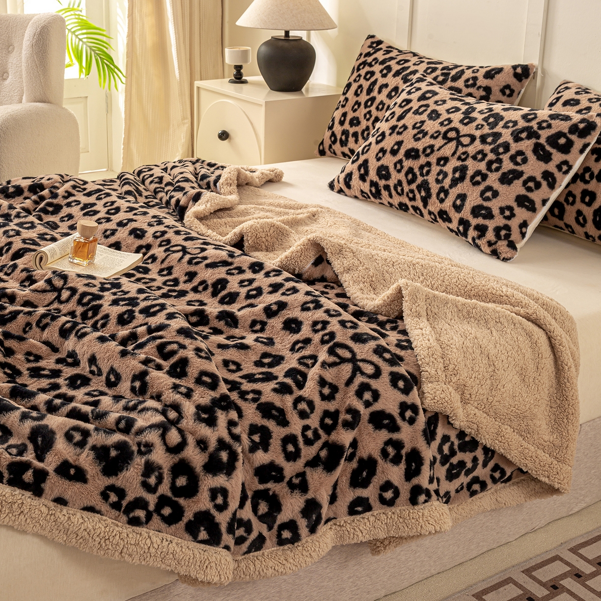 91家纺网 家纺一手货源 找家纺 眠势力 2025新款兔毛绒毛毯冬季加绒加厚盖毯兔兔绒保暖毯子带拉链-美拉德系列 洛可可之吻【兔毛绒毛毯拉链款】