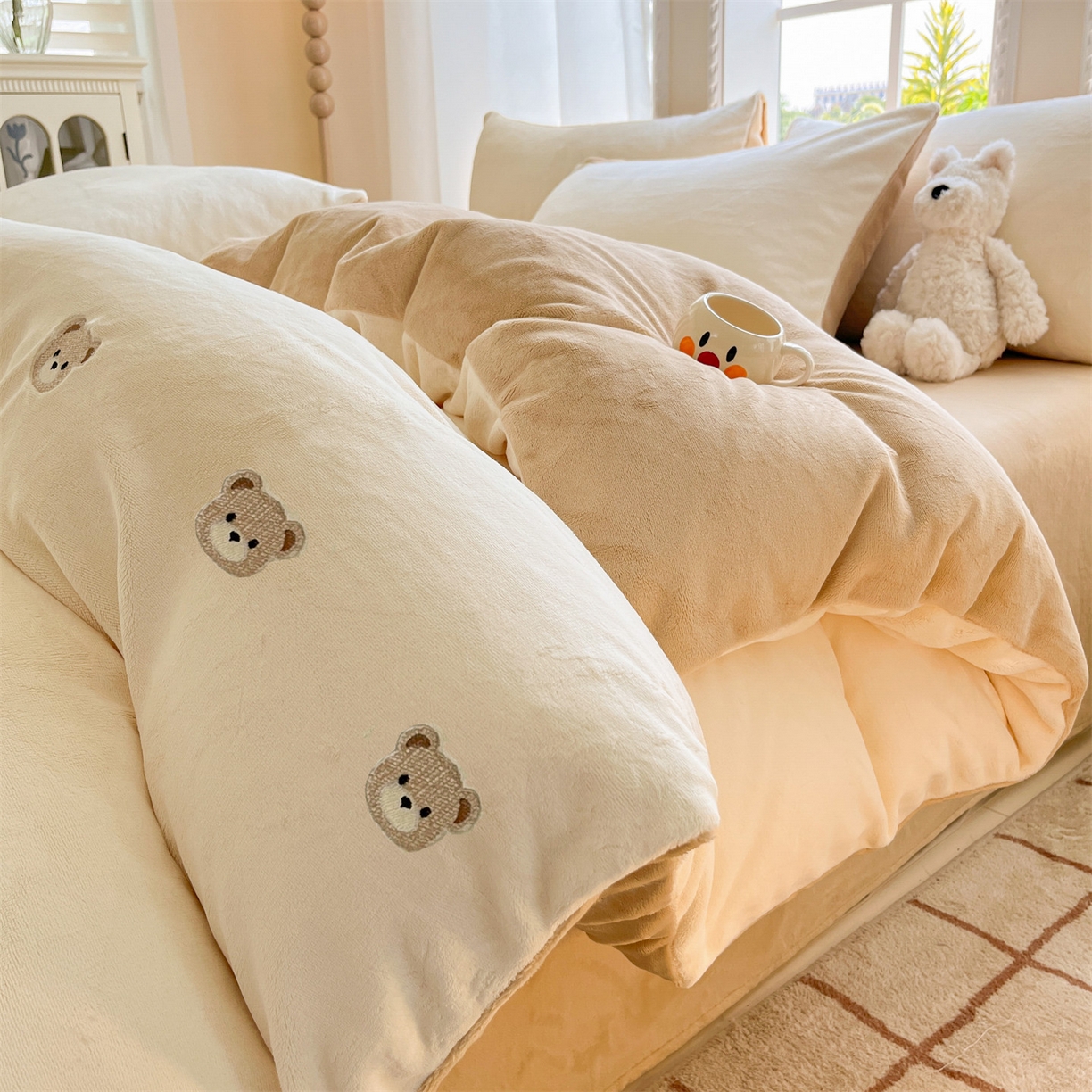 91家纺网 家纺一手货源 找家纺 （总）云棉坊 2025新款高克重牛奶绒四件套-满绣系列