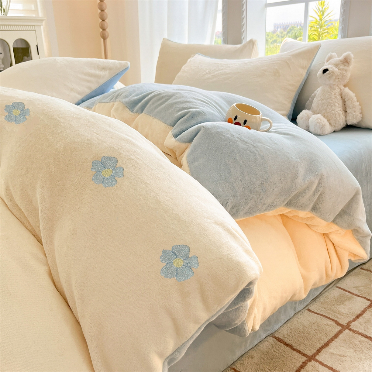 91家纺网 家纺一手货源 找家纺 （总）云棉坊 2025新款高克重牛奶绒四件套-满绣系列