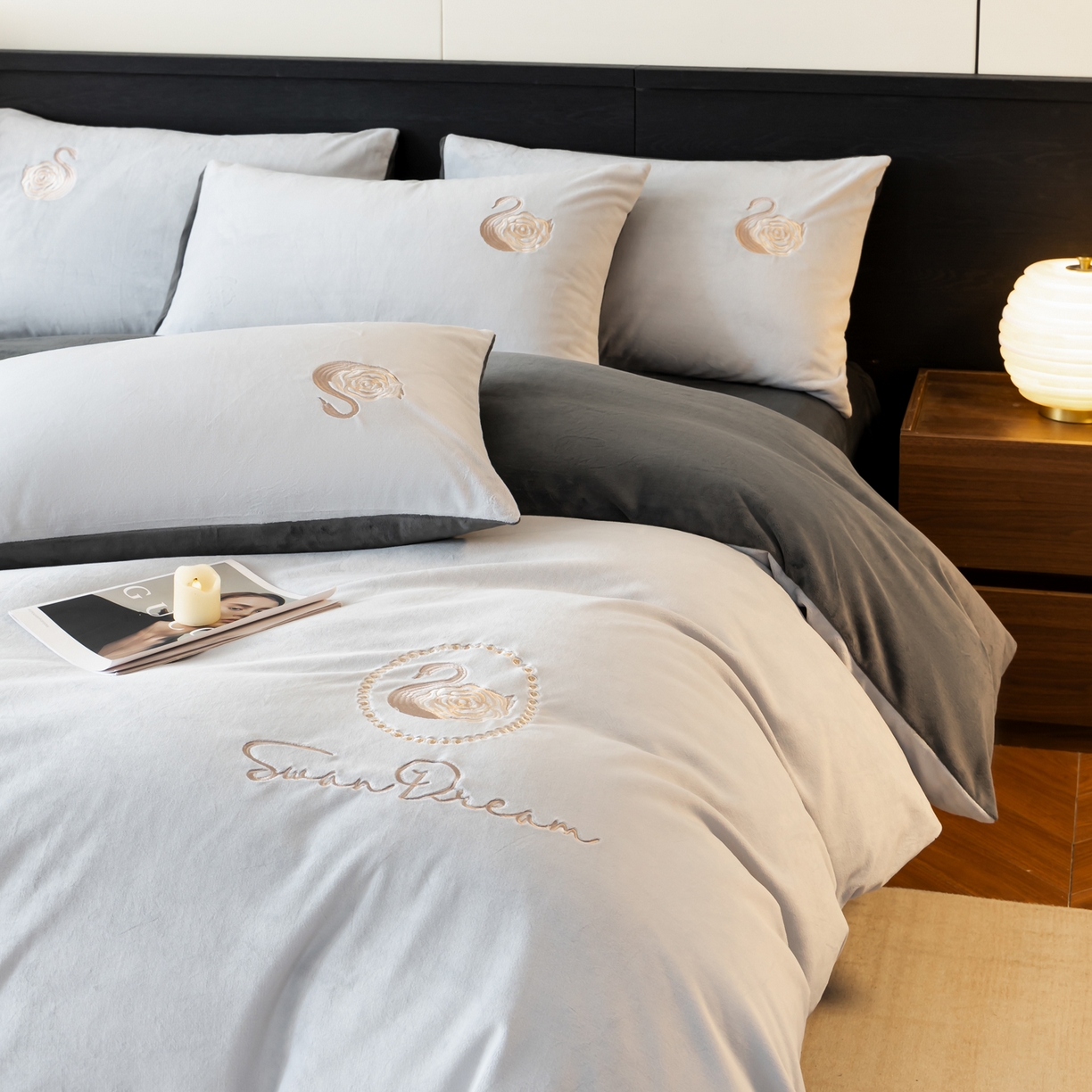 91家纺网 家纺一手货源 找家纺 如一 2025新款水晶绒双拼刺绣四件套天鹅系列 天鹅-星辰银