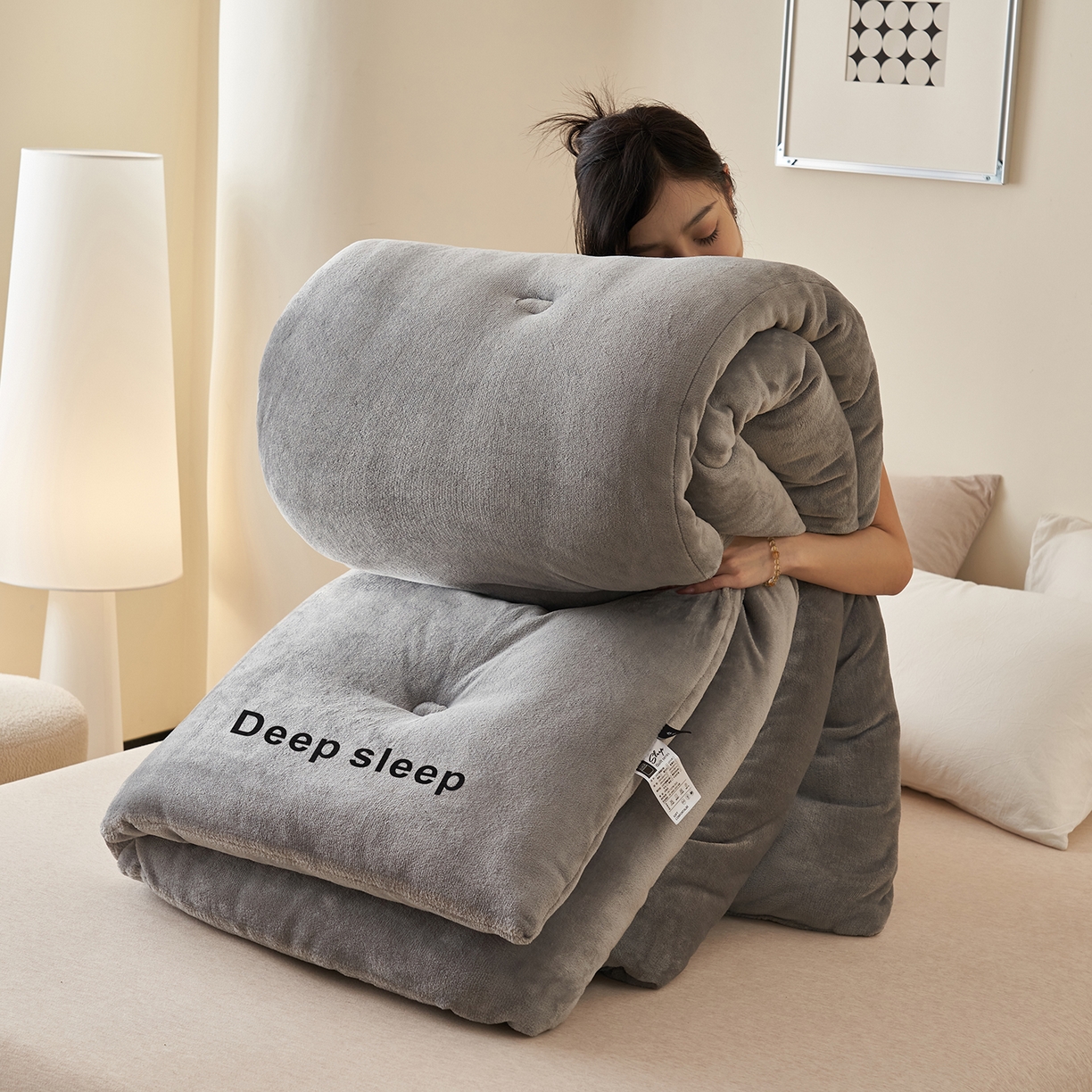 闲鱼家纺 2025新款某朵同款深睡眠牛奶绒冬被被子被芯 浅灰