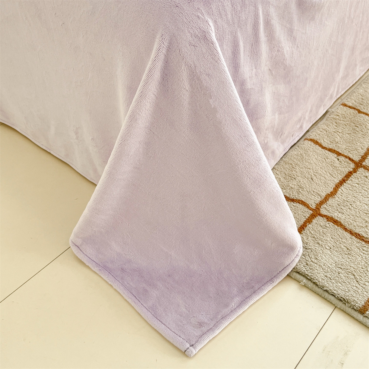 91家纺网 家纺一手货源 找家纺 云棉坊 2025新款高克重牛奶绒四件套-满绣系列 郁金香-奶白紫