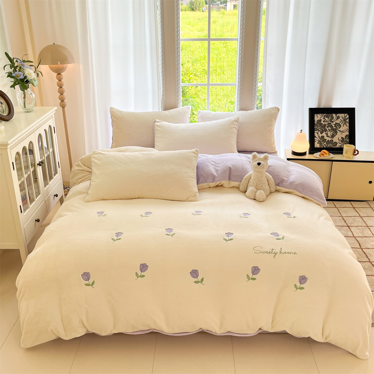 91家纺网 家纺一手货源 找家纺 云棉坊 2025新款高克重牛奶绒四件套-满绣系列 郁金香-奶白紫