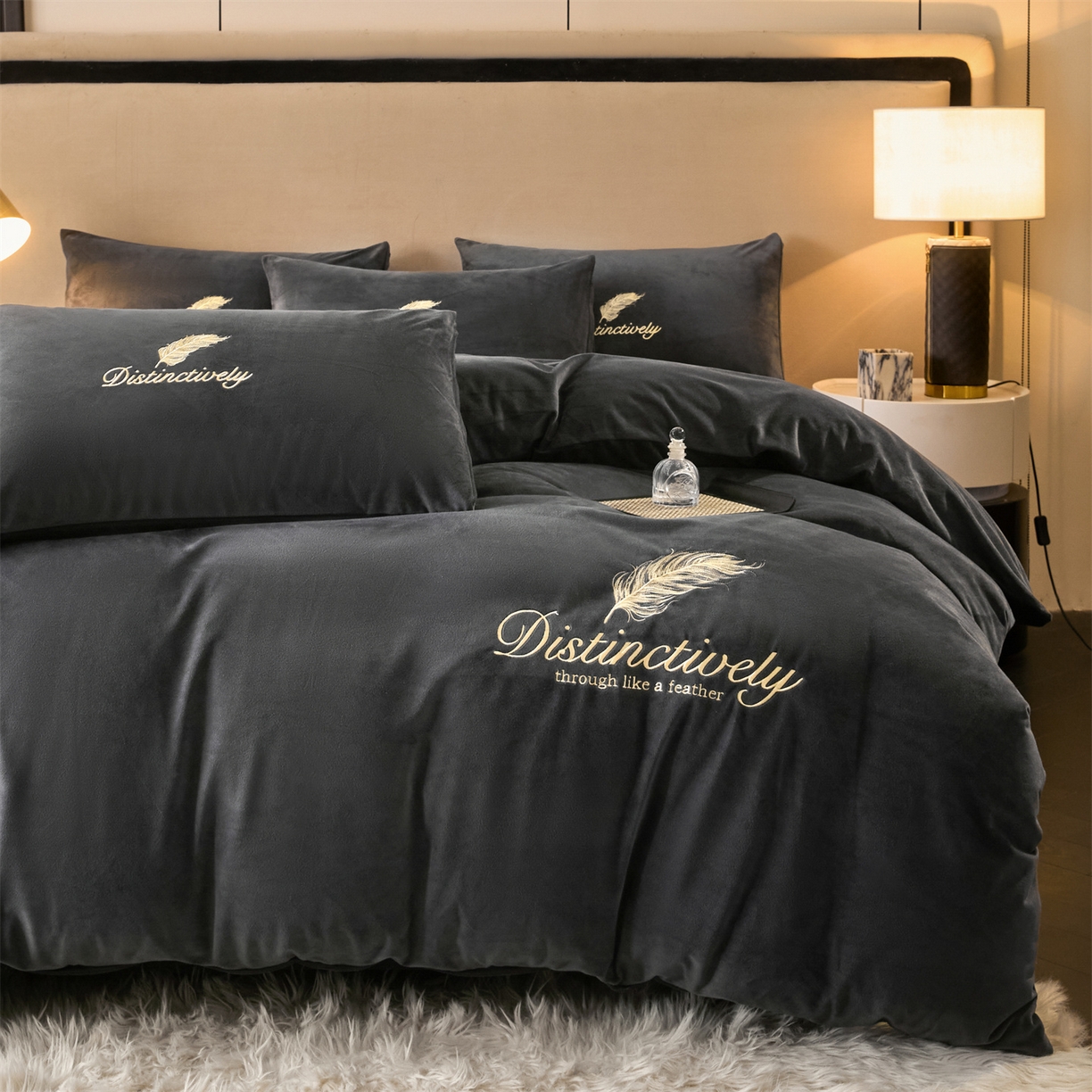 91家纺网 家纺一手货源 找家纺 （总）云棉坊 2025新款高克重水晶绒绣花四件套-羽梦系列